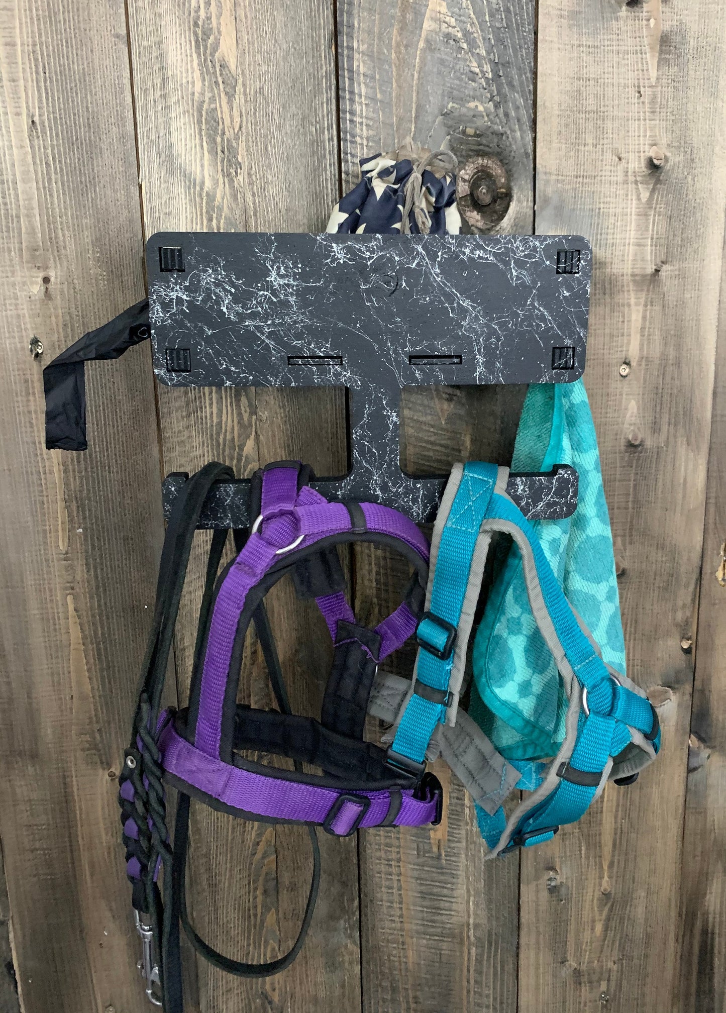 Personalisierte Hundegarderobe, Leinengarderobe, Leinenparkplatz, Leinenhalter, Hundeleine aufhängen, Leine aufhängen