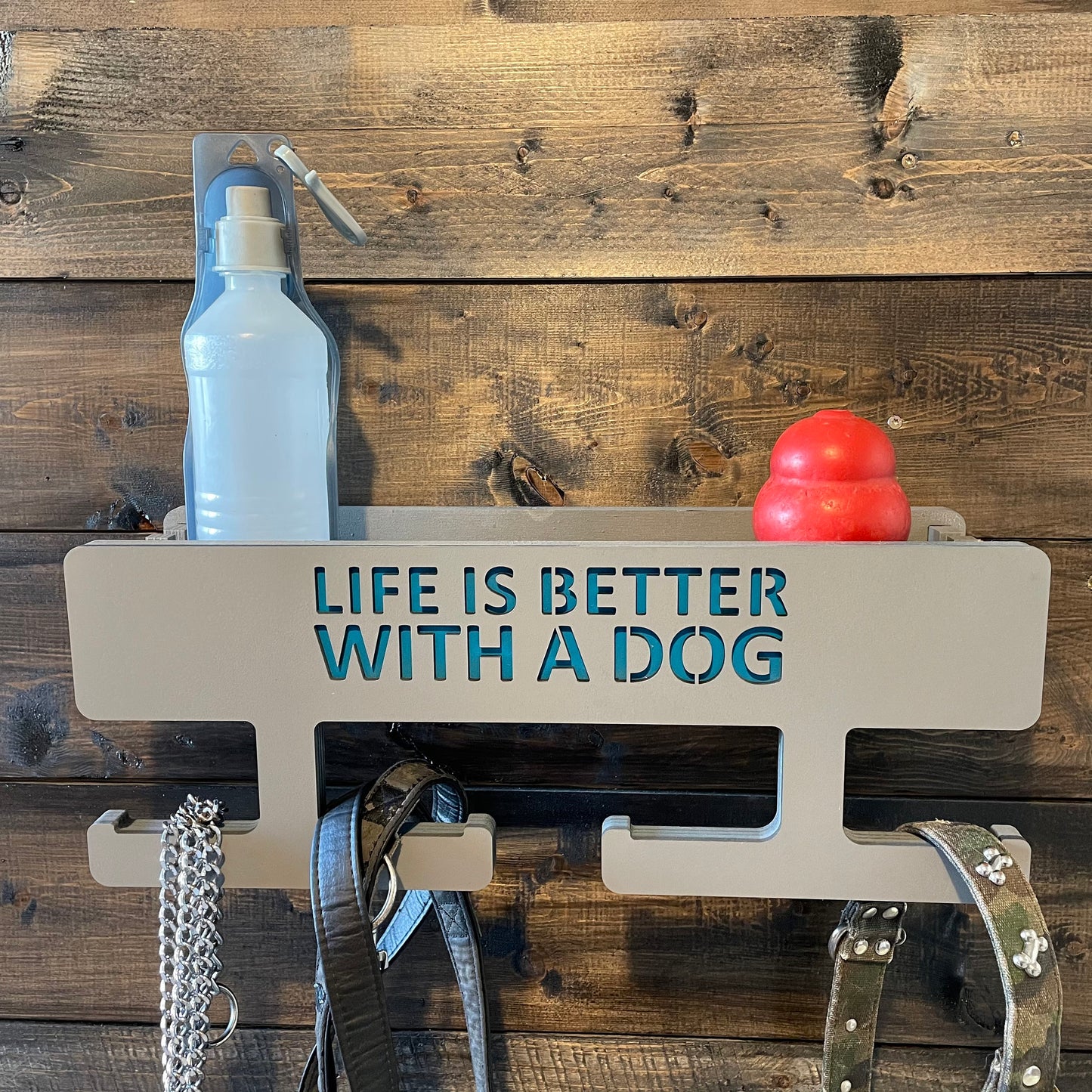 Leinenplatz, Hundegarderobe personalisiert, Leinengarderobe, Leinenparkplatz, Leinenhalter, Hundeleine, Dogstation