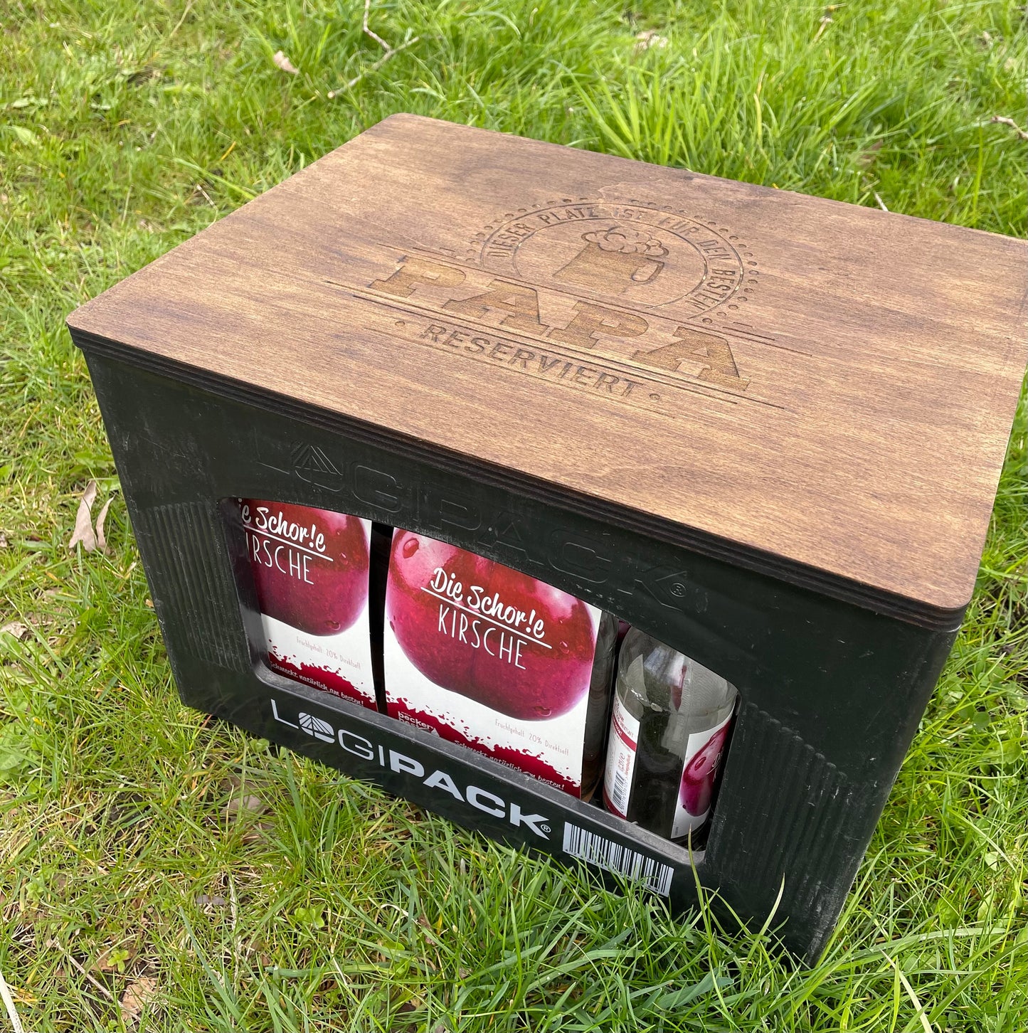 Bierkastensitz, Holz, personalisiert, Papa, Geschenk für Männer, Mobile Bierbank, Vatertag, Bierkistensitz, Sitzauflage für Bierkiste