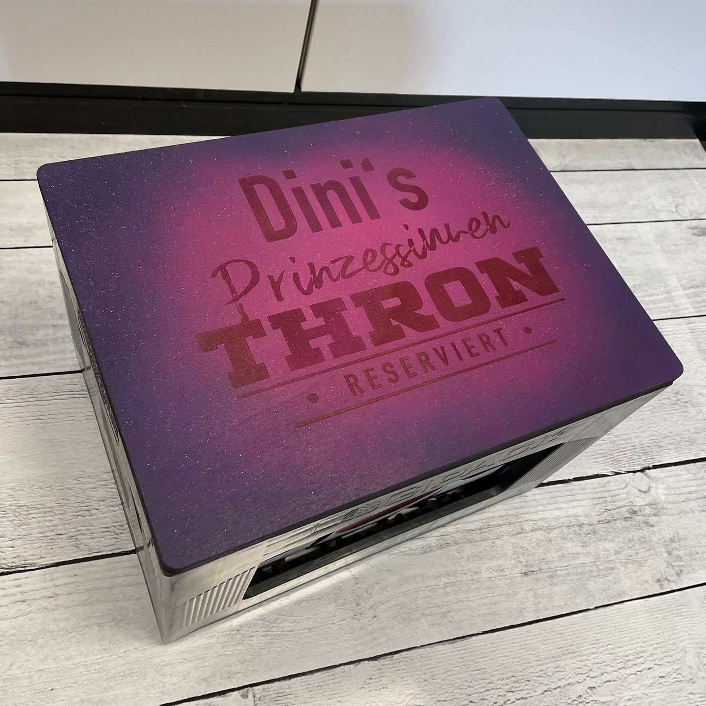 Bierkastensitz, Thron aus Holz, personalisiert, Geschenk für Frauen, Mobile Bierbank, Bierkistensitz, Sitzauflage für Bierkiste