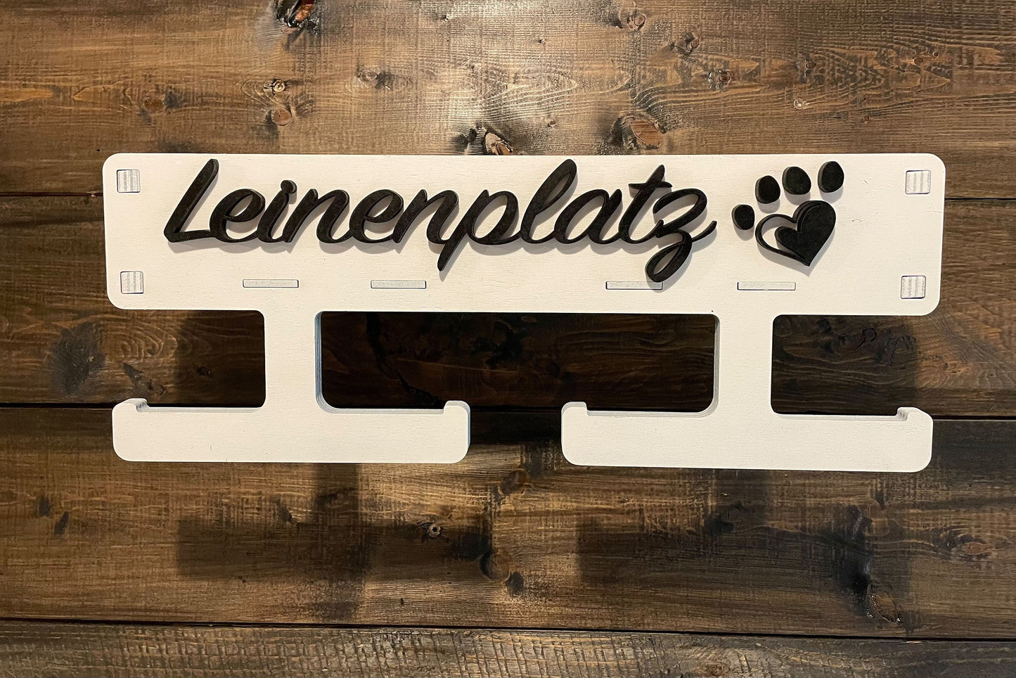 Leinenplatz, Hundegarderobe personalisiert, Leinengarderobe, Leinenparkplatz, Leinenhalter
