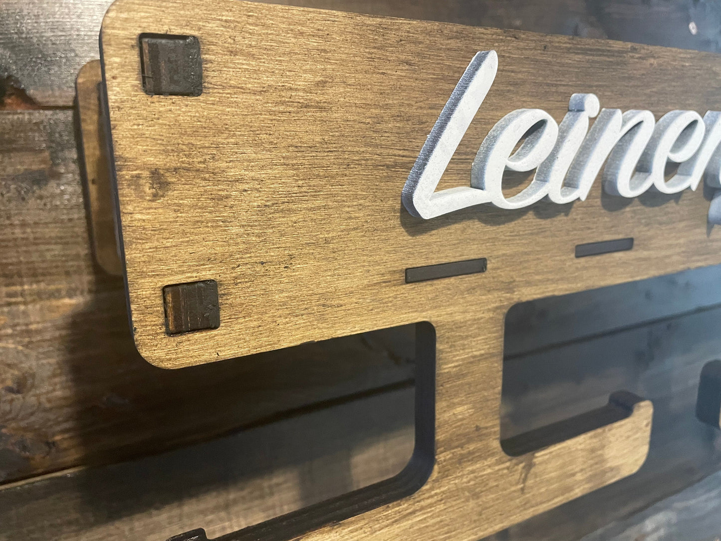 Leinenplatz, Hundegarderobe personalisiert, Leinengarderobe, Leinenparkplatz, Leinenhalter, Hundeleine, Dogstation