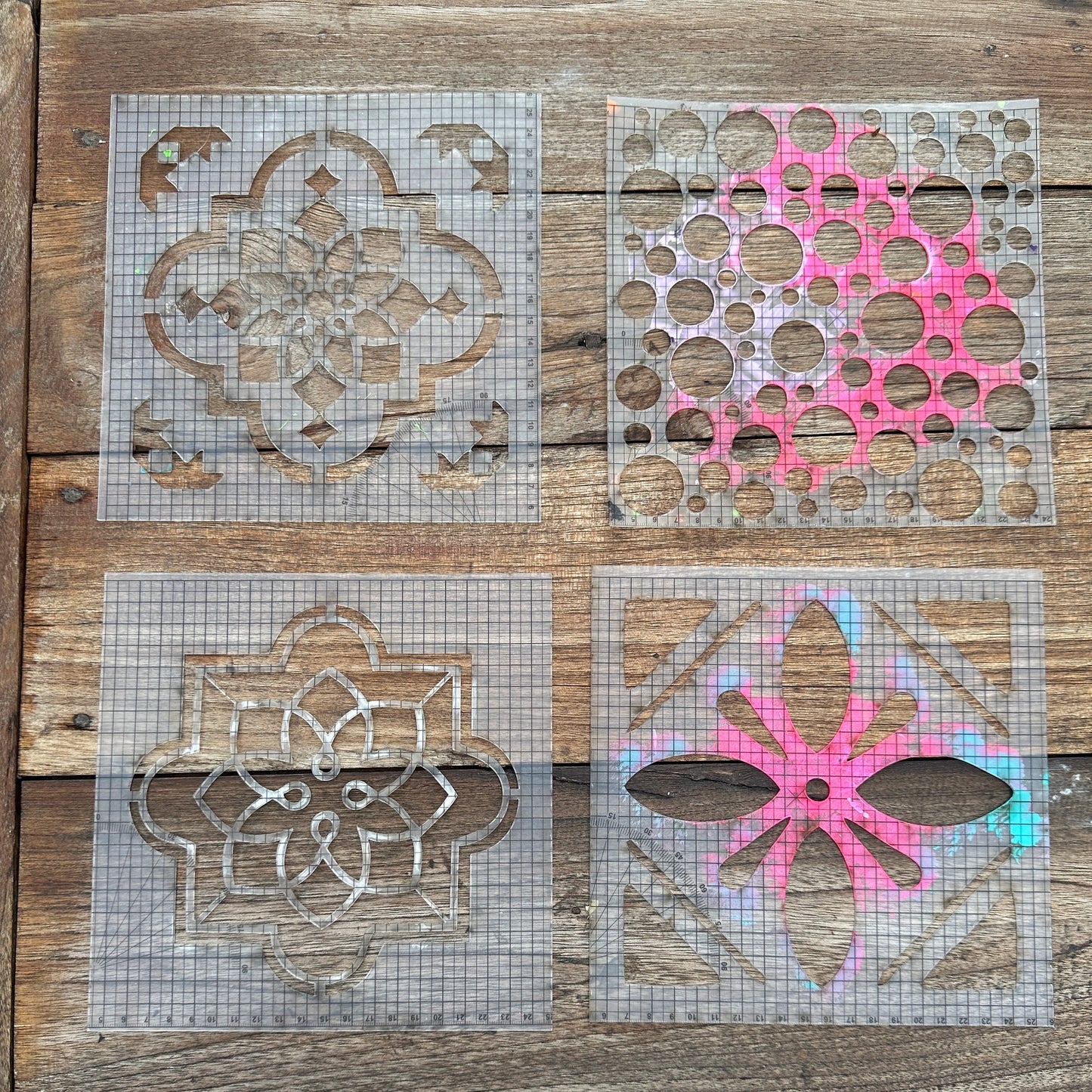 Wiederverwendbares Lackierschablonen-Set aus 6 Musterschablonen für zB Wand, Gemälde, Möbel, Stoff, Werkzeug, Fußböden