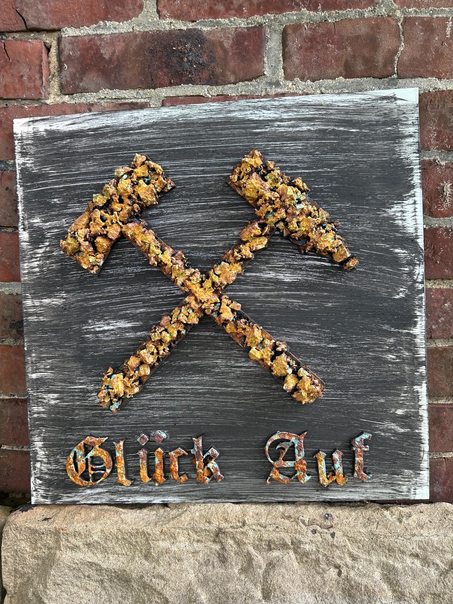 Schlägel und Eisen Wanddekoration Ruhrpott Symbol handgefertigt Bergbau-Deko aus Steinkohle Geschenk für Ruhrgebiets-Liebhaber Unikat