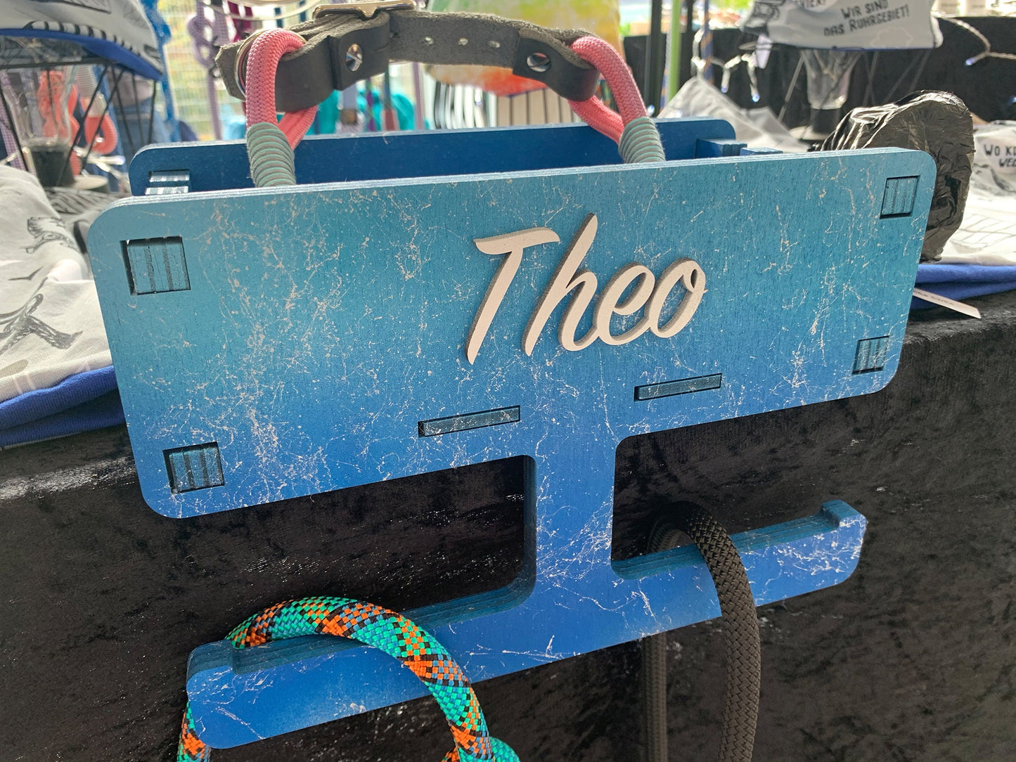 personalisierte Hundegarderobe, Leinengarderobe, Leinenparkplatz, Leinenhalter, Leinenplatz ,Leine aufhängen