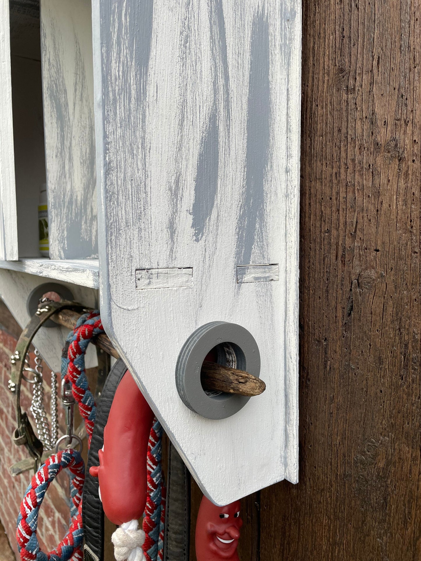 Hundegarderobe, Leinenplatz, Hängeschrank, Leinengarderobe, Leinenparkplatz, Leinenhalter, Hundeleine, Shabby Chic, Treibholz