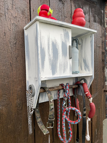 Hundegarderobe, Leinenplatz, Hängeschrank, Leinengarderobe, Leinenparkplatz, Leinenhalter, Hundeleine, Shabby Chic, Treibholz