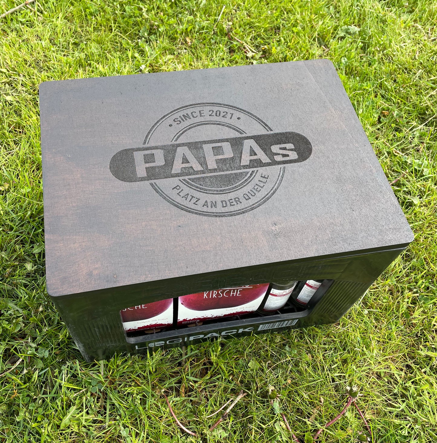 Bierkastensitz, Holz, personalisiert, Geschenk für Männer, Mobile Bierbank, Vatertag, Bierkistensitz, Sitzauflage für Bierkiste