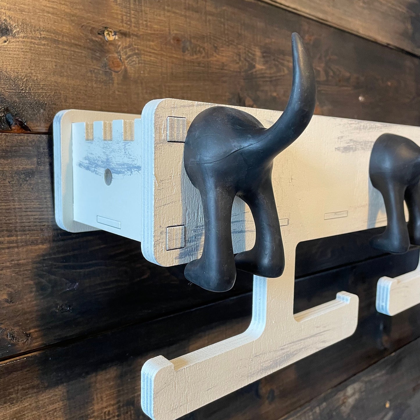 Personaliserte Hundegarderobe Wandhaken mit Hundepopo-Design & Leinenhalter Rustikale Tierliebe-Deko  Holz Organizer  Hundeleinen Schlüssel