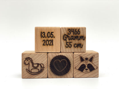 personalisierte Holzwürfel | graviert | Geschenkidee zur Geburt