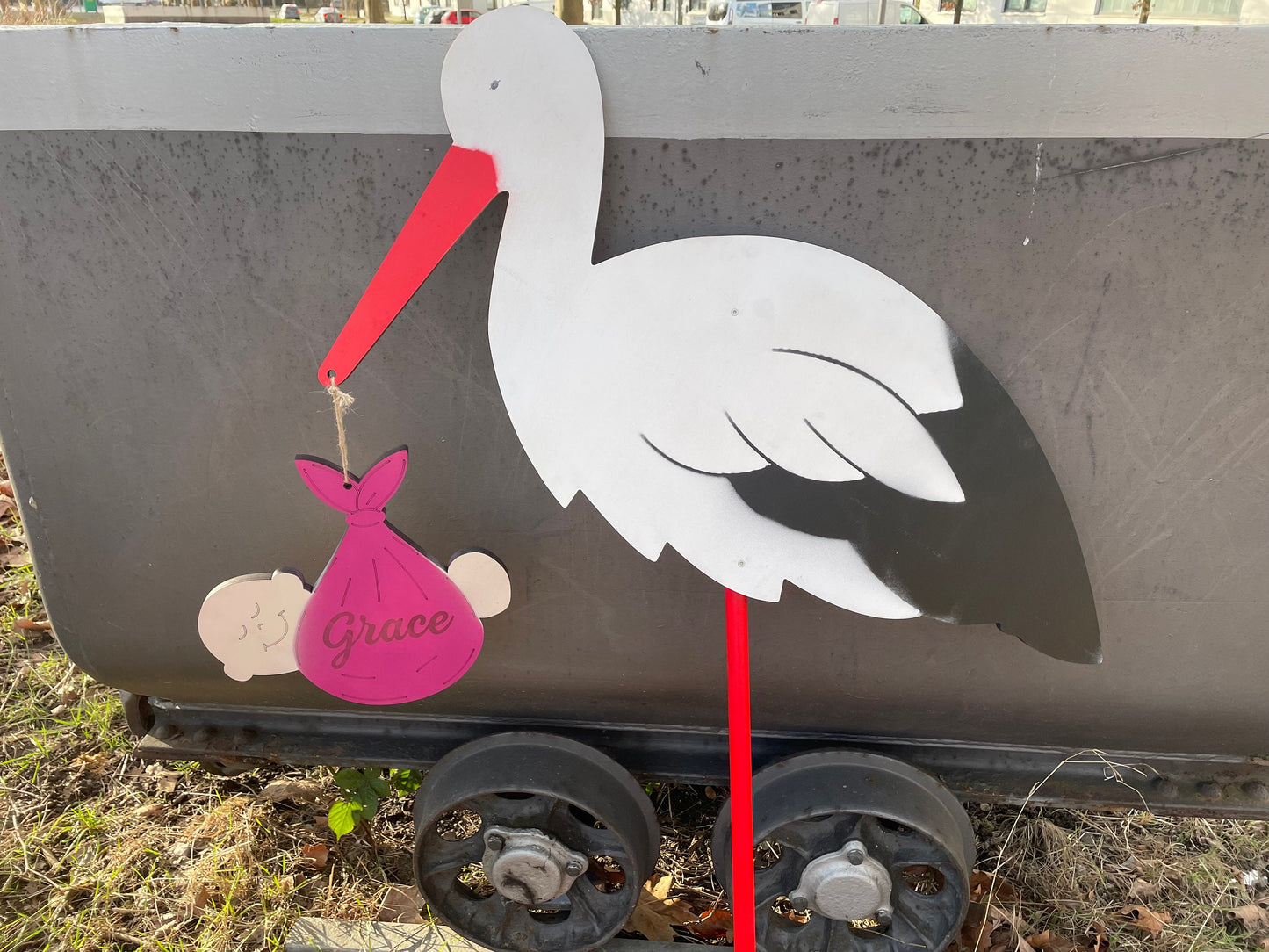 Klapperstorch mit Babys für Zwillinge aus Holz personalisiert zum Stecken für Innen und Außen Geschenk Geburt