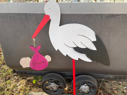 Klapperstorch mit Babys für Zwillinge aus Holz personalisiert zum Stecken für Innen und Außen Geschenk Geburt