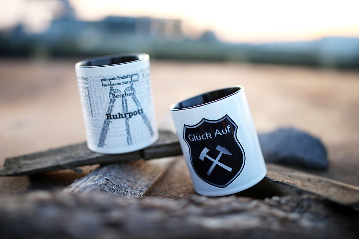 Ruhrpott Tasse mit Bergbau-Design  Glück Auf Kaffeetasse  Personalisierbare Geschenkidee  Tasse für Bergleute & Ruhrgebiet-Fans