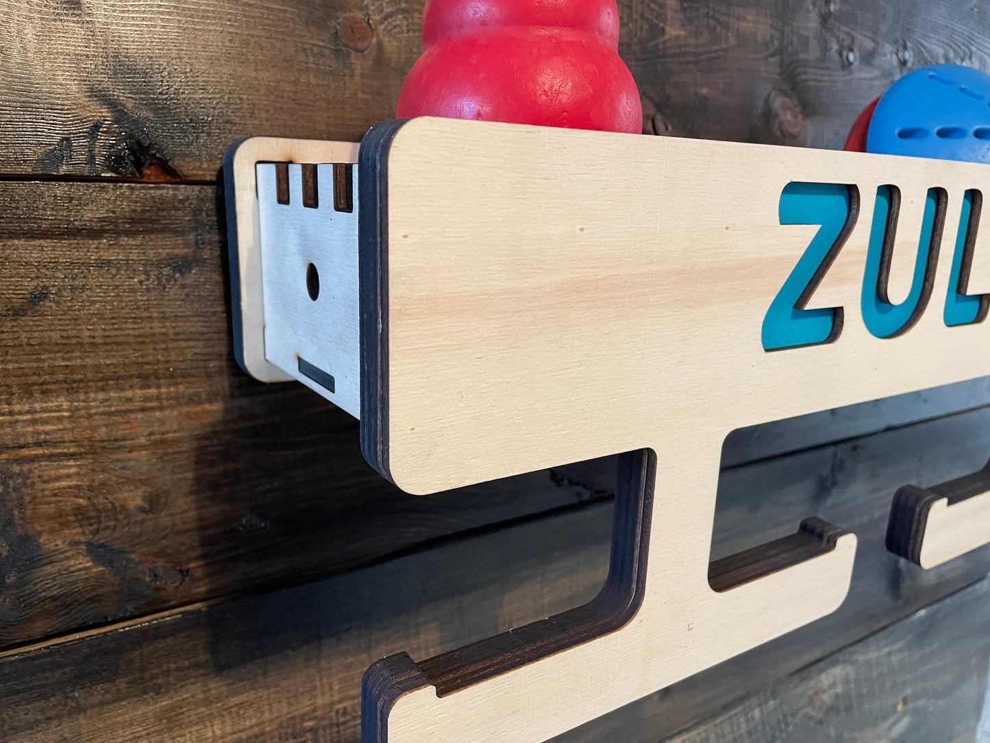 Leinenplatz, Hundegarderobe personalisiert, Leinengarderobe, Leinenparkplatz, Leinenhalter, Hundeleine, Dogstation