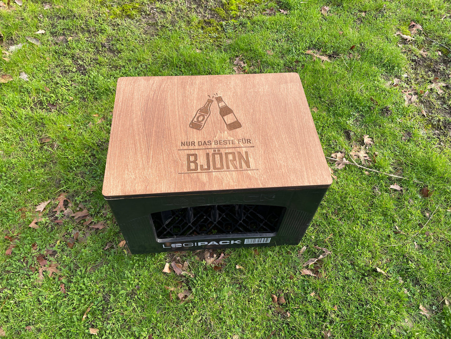 Bierkastensitz, Holz, personalisiert, Geschenk für Männer, Mobile Bierbank, Vatertag, Bierkistensitz, Sitzauflage für Bierkiste