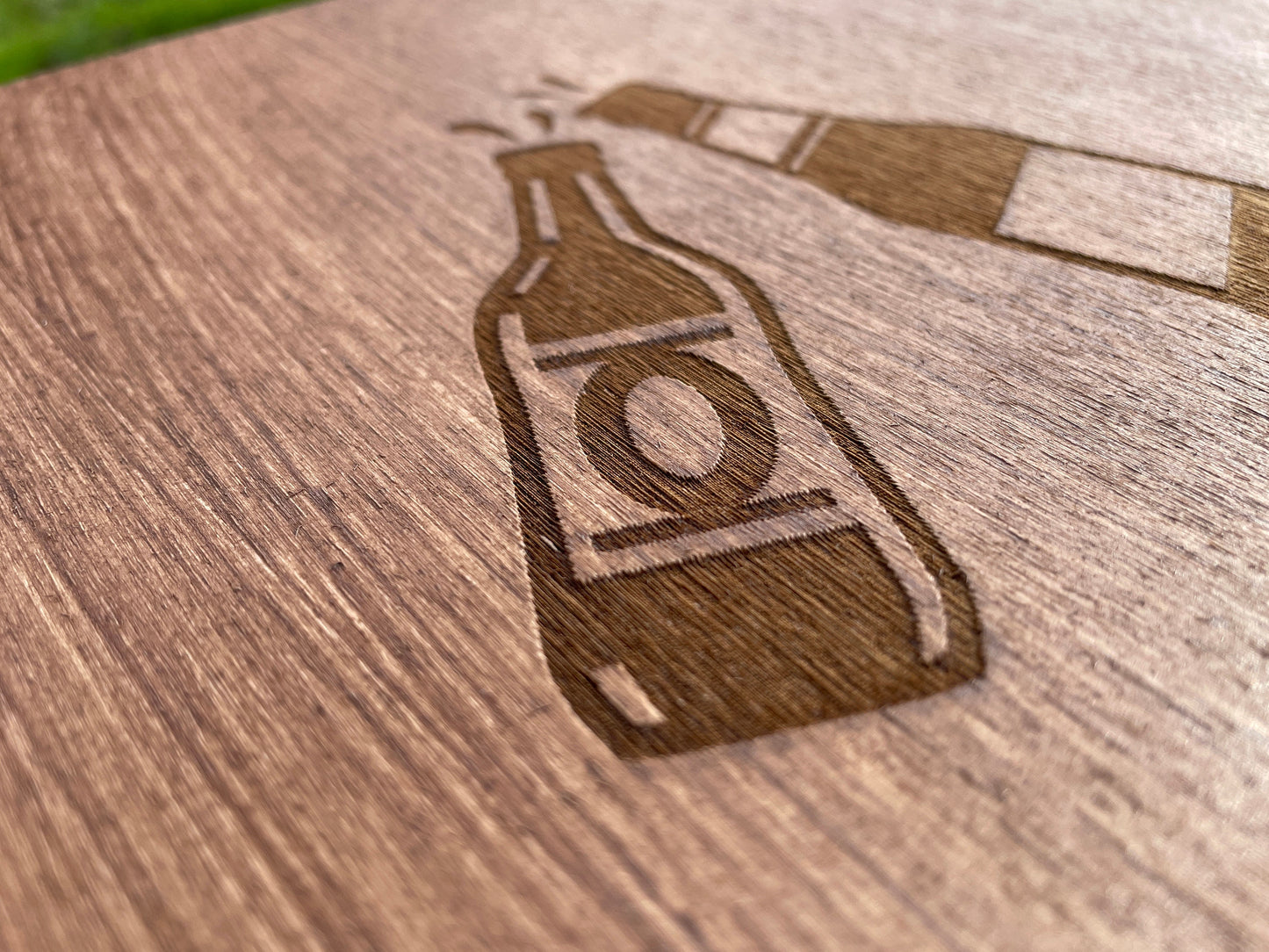 Bierkastensitz, Holz, personalisiert, Geschenk für Männer, Mobile Bierbank, Vatertag, Bierkistensitz, Sitzauflage für Bierkiste