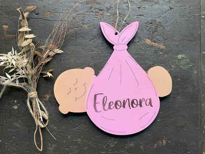 Personaliserter Klapperstorch aus Holz Baby-Ankündigung mit Gravur Geburtsgeschenk  Deko für Garten, Geburt Baby