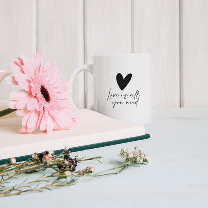 Tasse mit Spruch "Love is all you need" Kaffeetasse | Kaffeebecher | Valentinstag | Liebe