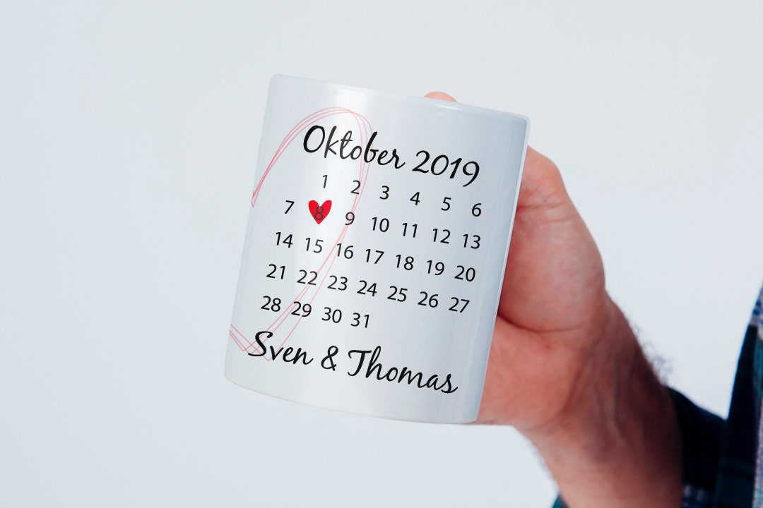 Valentinstagsgeschenk | Tasse mit Jahrestag  | Kalender | Partnertasse | Geschenk Mann Frau Freundin | Tasse mit Datum | Liebe