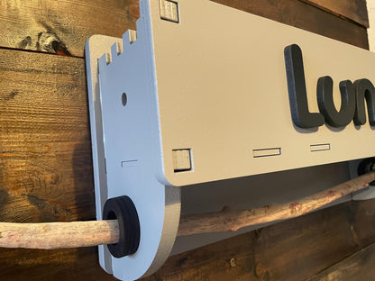 Hundegarderobe  mit Treibholzstock, Leinenplatz, personalisiert, Leinengarderobe, Leinenparkplatz, Leinenhalter, Hundeleine, Leine aufhängen